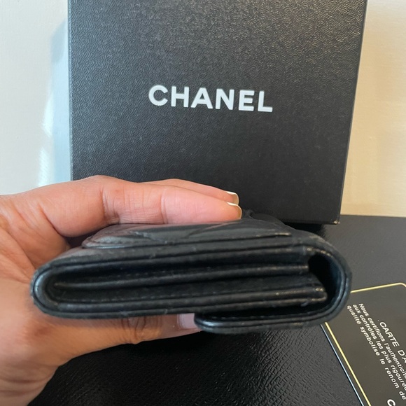 Chanel wallet/card holder - Picture 4 of 13